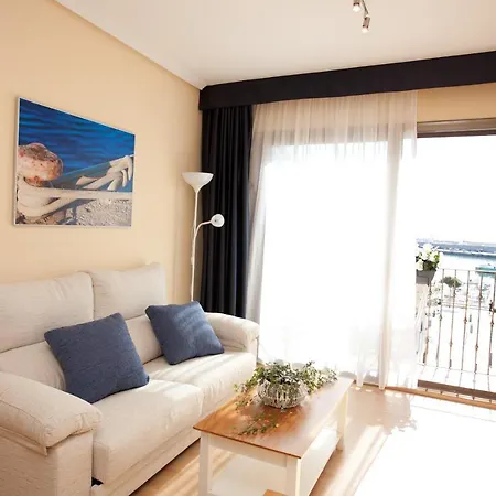Apartment Port *