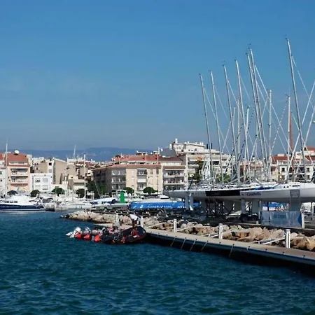 Apartment Port