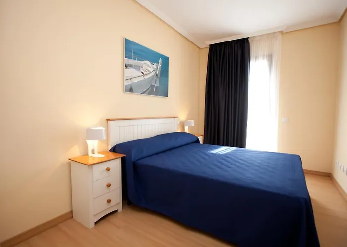 Port Apartment *