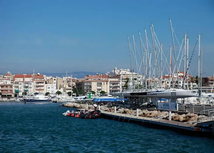 Apartment Port